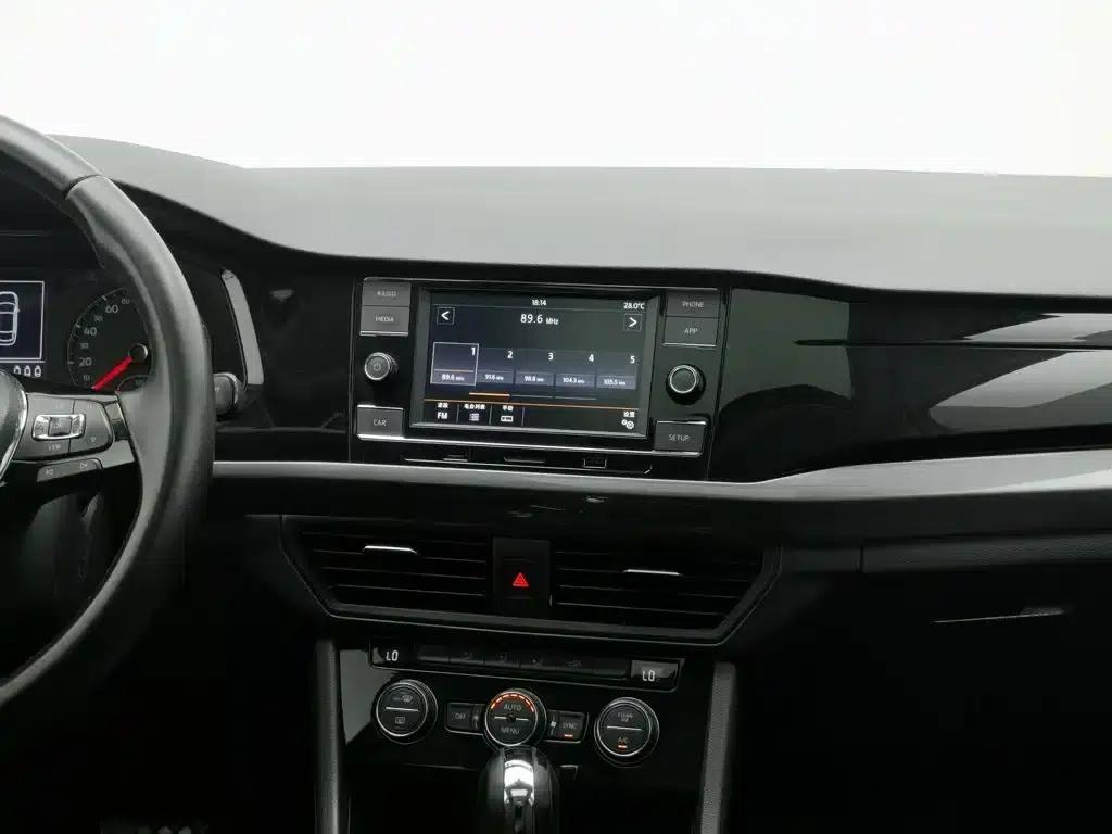 2019 Volkswagen Bora Facelift 1.5L Automatic Elite Model (China VI Emission Standard) — миниатюра 12
