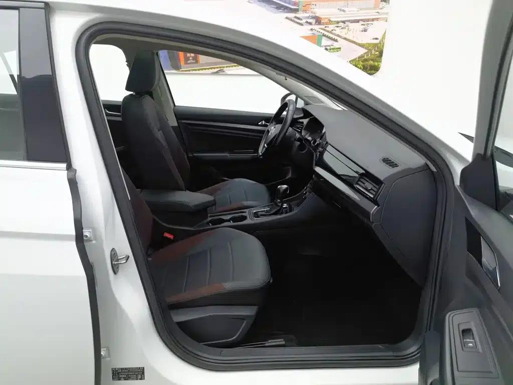2019 Volkswagen Bora Facelift 1.5L Automatic Elite Model (China VI Emission Standard) — миниатюра 23