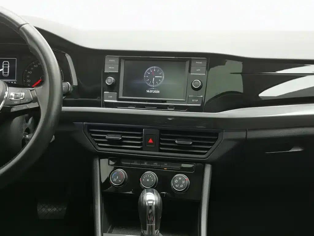 2020 Volkswagen Bora 1.5L Automatic Comfort Model — миниатюра 12