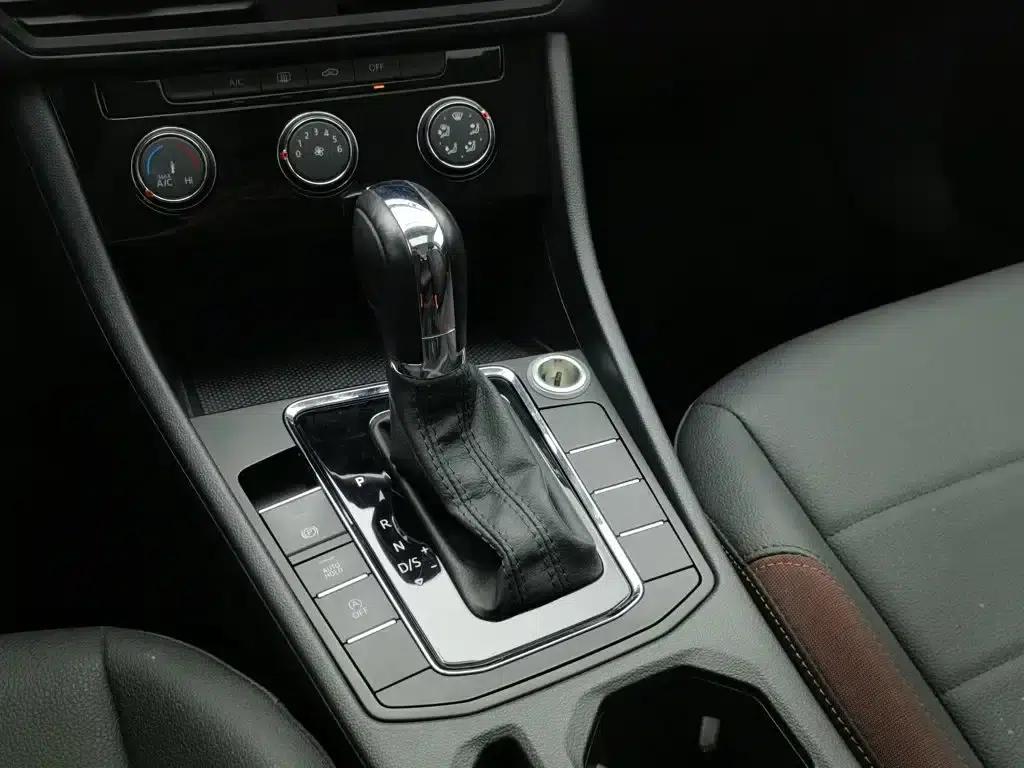 2020 Volkswagen Bora 1.5L Automatic Comfort Model — миниатюра 13