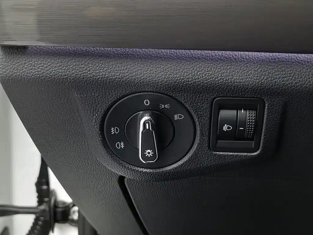 2020 Volkswagen Bora 1.5L Automatic Comfort Model — миниатюра 21