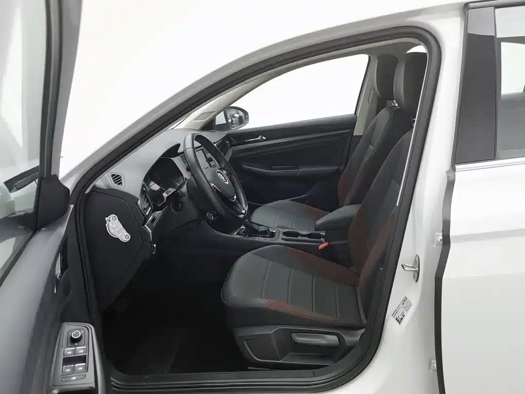 2020 Volkswagen Bora 1.5L Automatic Comfort Model — миниатюра 10