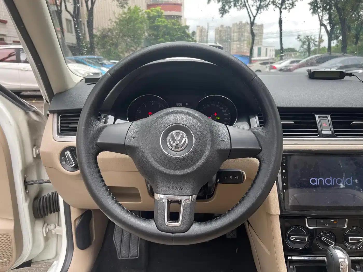 2013 Volkswagen Bora 1.6L Automatic Comfort Model — миниатюра 10