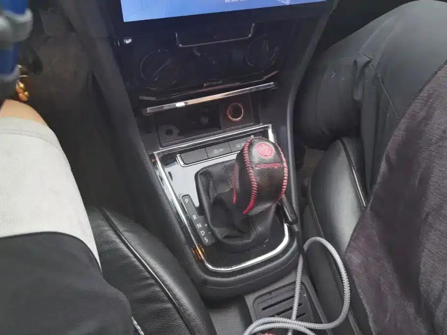 2019 Volkswagen Bora Legend 1.5L Automatic Fashion Model (China VI Emission Standard) — миниатюра 16