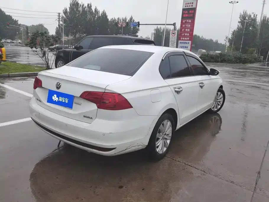 2019 Volkswagen Bora Legend 1.5L Automatic Fashion Model (China VI Emission Standard) — миниатюра 3