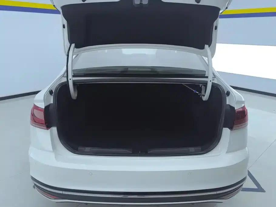 2023 Volkswagen Bora 200TSI DSG Smart Edition — миниатюра 4
