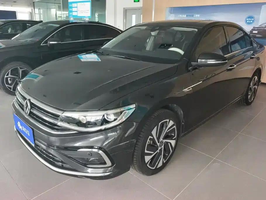2023 Volkswagen Bora 300TSI DSG Premium Edition — миниатюра 1