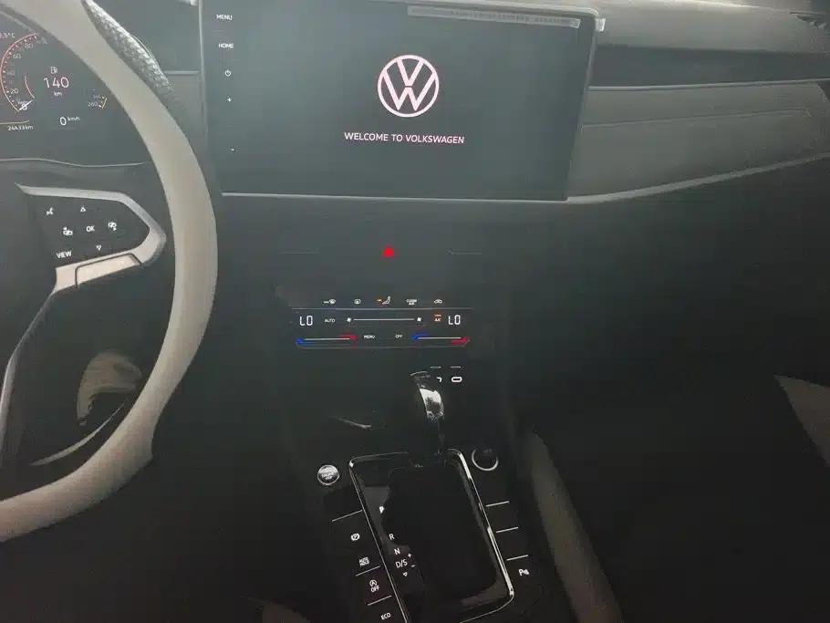 2023 Volkswagen Bora 300TSI DSG Premium Edition — миниатюра 13