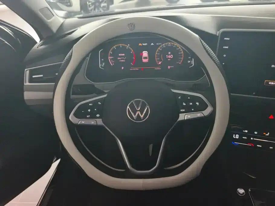 2023 Volkswagen Bora 300TSI DSG Premium Edition — миниатюра 15
