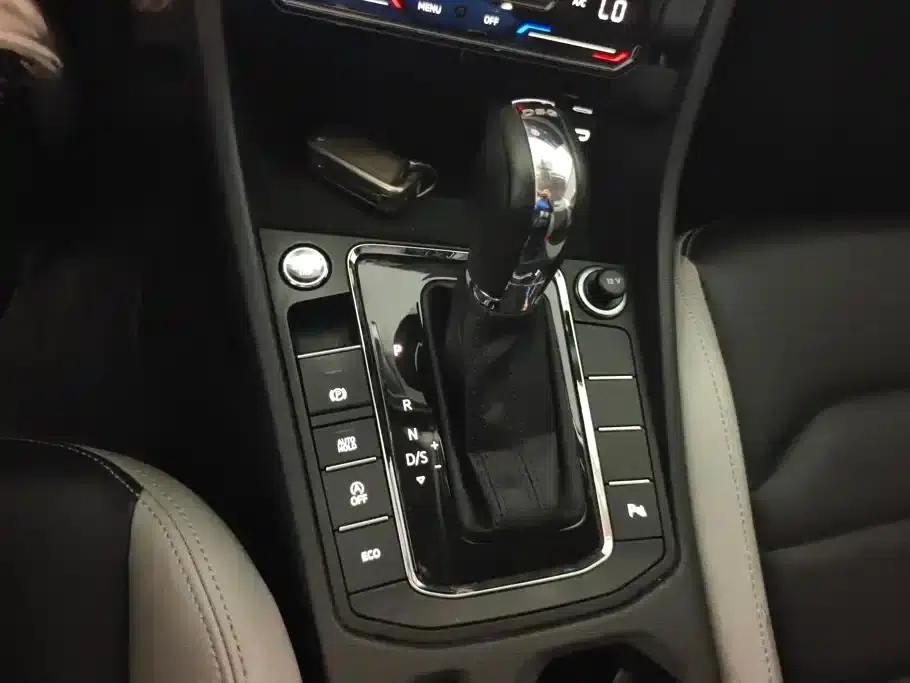 2023 Volkswagen Bora 300TSI DSG Premium Edition — миниатюра 16