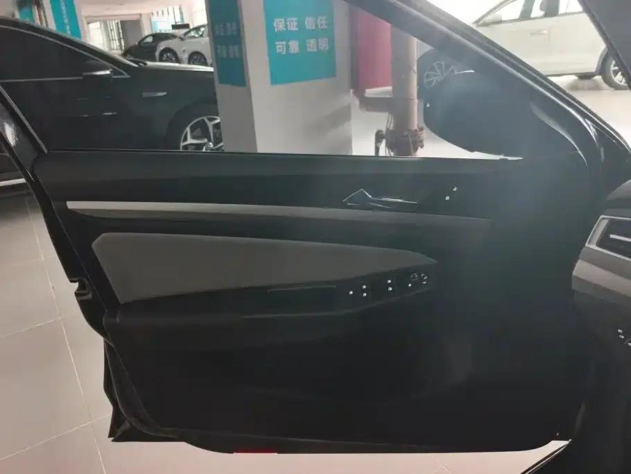 2023 Volkswagen Bora 300TSI DSG Premium Edition — миниатюра 7