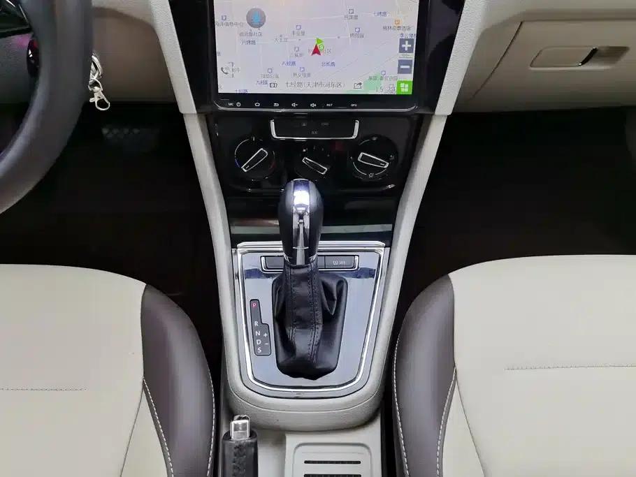 2016 Volkswagen Bora 1.6L Automatic Comfort Model — миниатюра 16