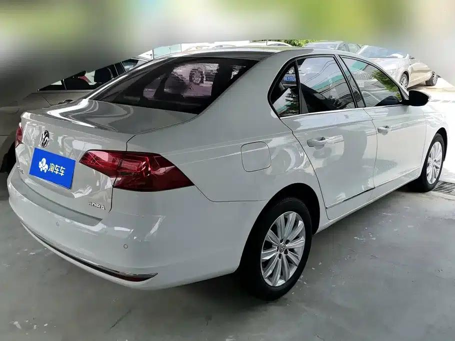 2017 Volkswagen Bora 1.6L Automatic Comfort Model — миниатюра 3