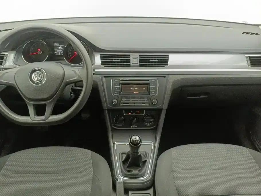 2017 Volkswagen Bora 1.6L Manual Fashion Edition — миниатюра 12