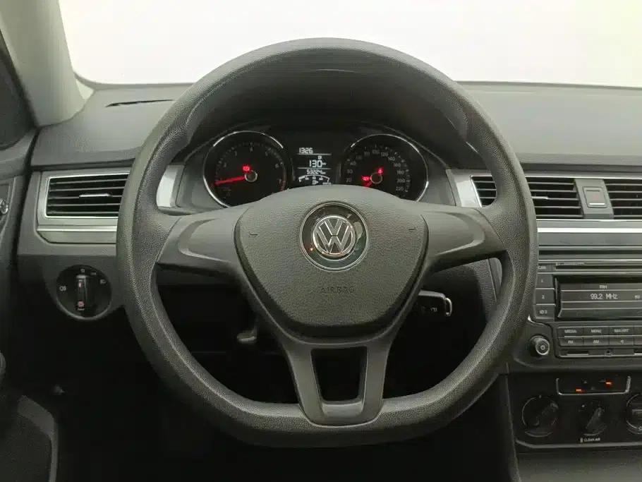 2017 Volkswagen Bora 1.6L Manual Fashion Edition — миниатюра 15