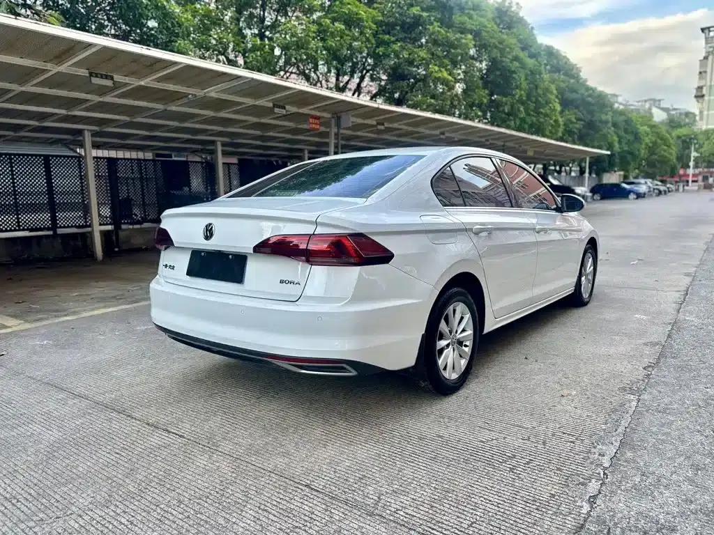 2020 Volkswagen Bora 1.5L Automatic Elite — миниатюра 4
