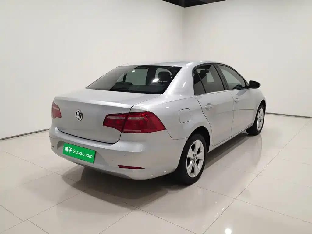 2014 Volkswagen Bora 1.6L Automatic Comfort Model — миниатюра 4