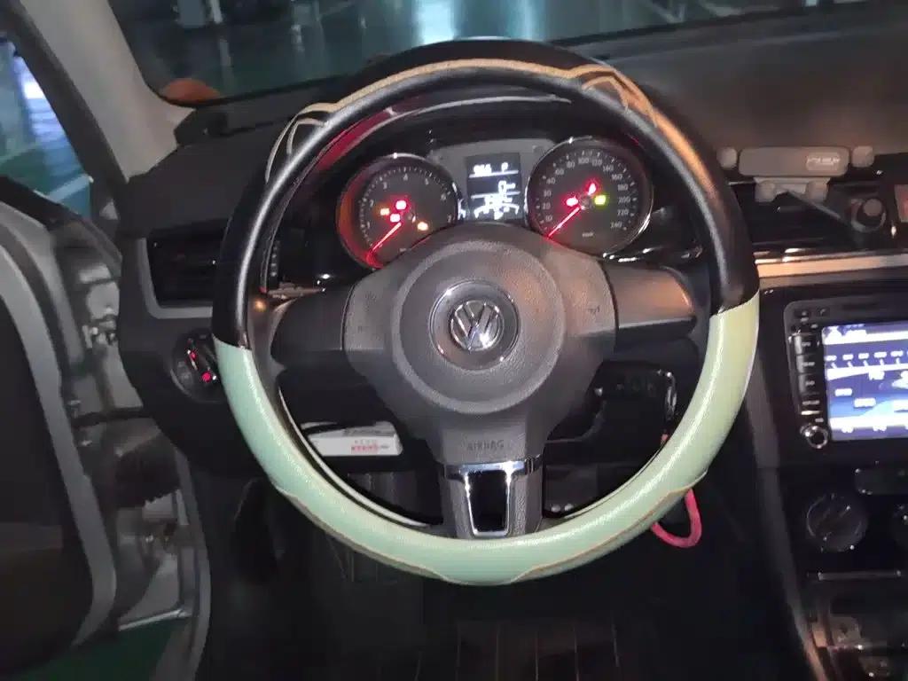 2014 Volkswagen Bora 1.6L Automatic Comfort Model — миниатюра 6