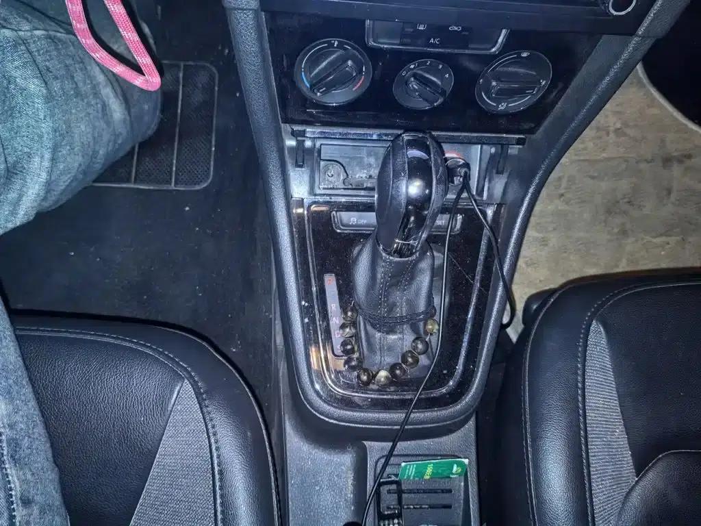 2014 Volkswagen Bora 1.6L Automatic Comfort Model — миниатюра 9