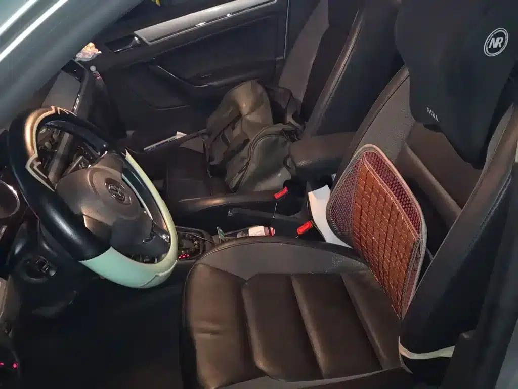 2014 Volkswagen Bora 1.6L Automatic Comfort Model — миниатюра 10