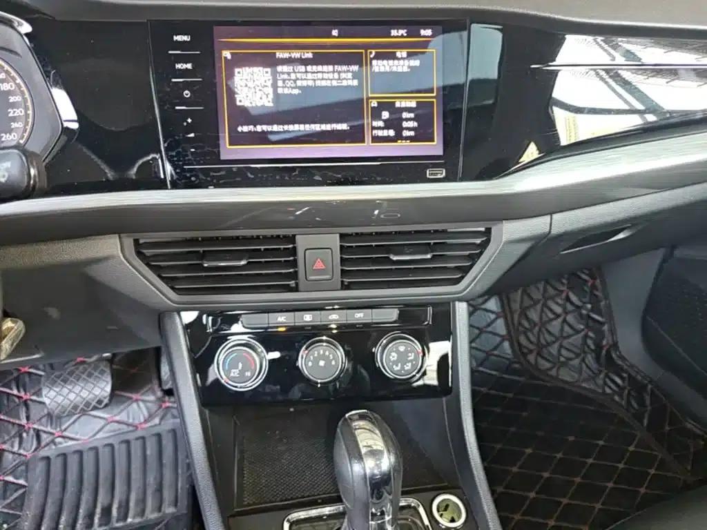 2021 Volkswagen Bora 1.5L Automatic Comfort Smart Connect Edition — миниатюра 13