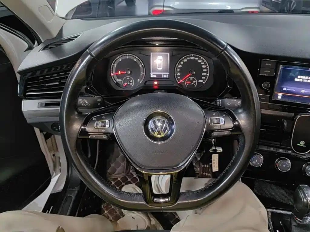 2020 Volkswagen Bora 1.5L Automatic Comfort Model — миниатюра 11