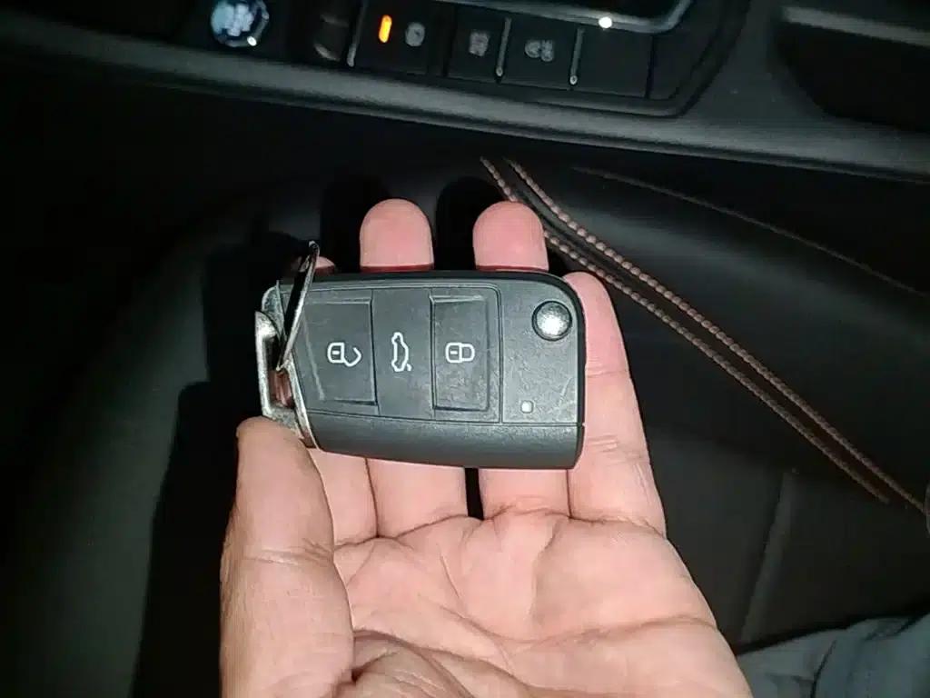 2025 Volkswagen Bora 200TSI DSG Joyful Navigation Edition — миниатюра 9