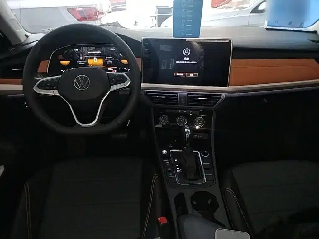 2025 Volkswagen Bora 200TSI DSG Joyful Navigation Edition — миниатюра 10