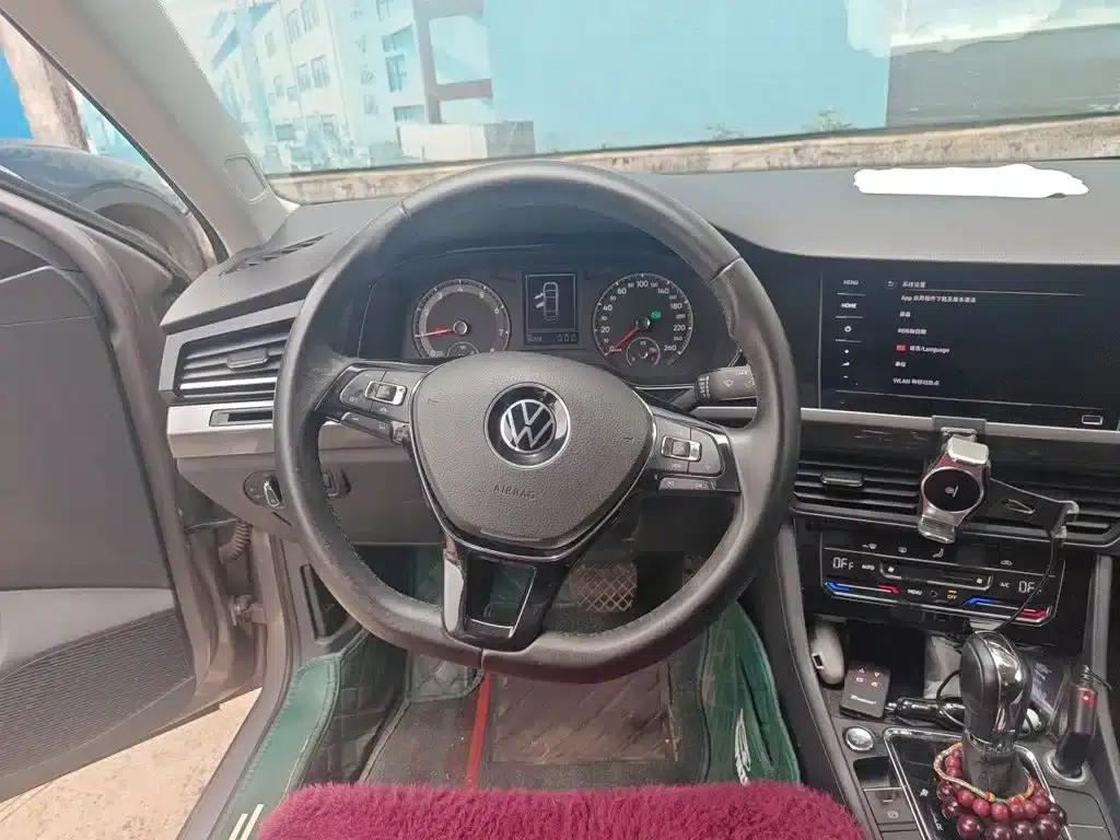 2021 Volkswagen Bora 1.5L Automatic Elite Smart Edition — миниатюра 3