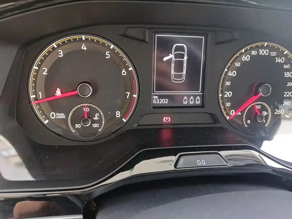 2020 Volkswagen Bora 1.5L Manual Comfort Model — миниатюра 5