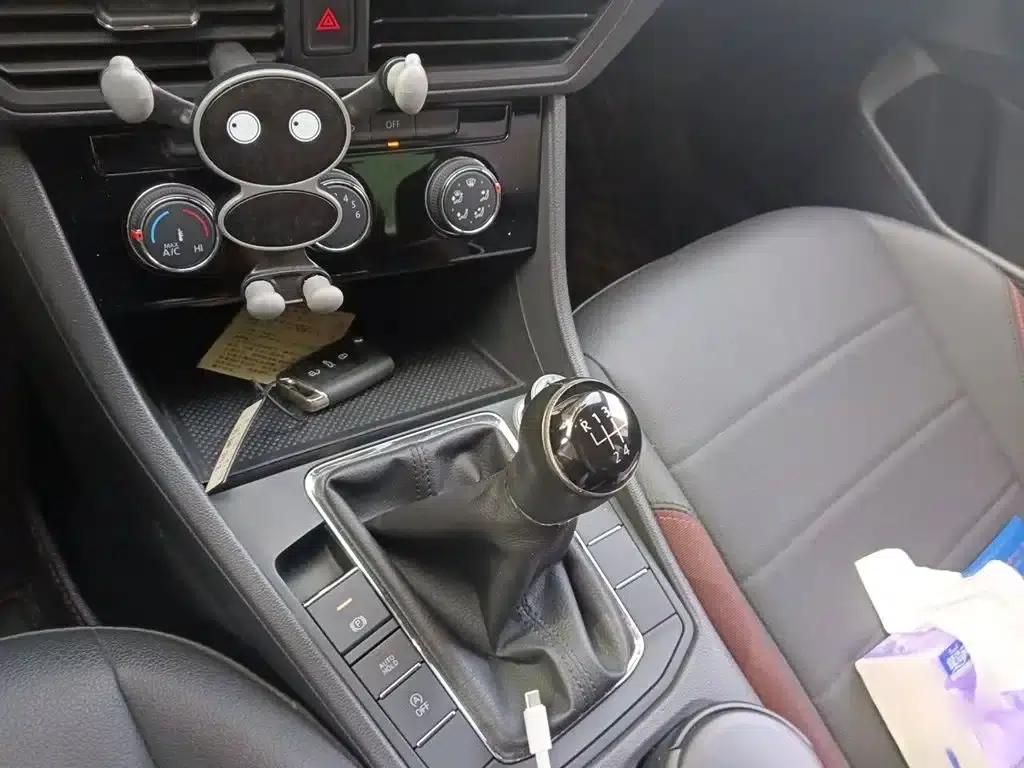 2020 Volkswagen Bora 1.5L Manual Comfort Model — миниатюра 7