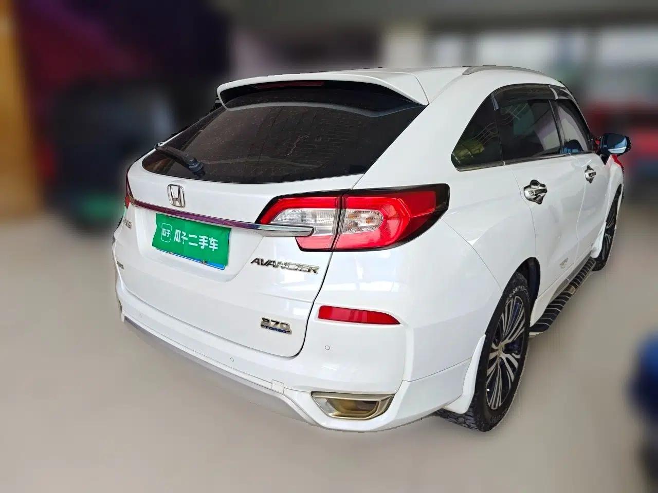 Honda Avancier 2017 370TURBO Four-Wheel Drive Prestige Edition — миниатюра 6