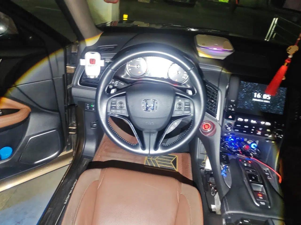 Honda Avancier 2017 370TURBO Four-Wheel Drive Supreme Edition — миниатюра 10