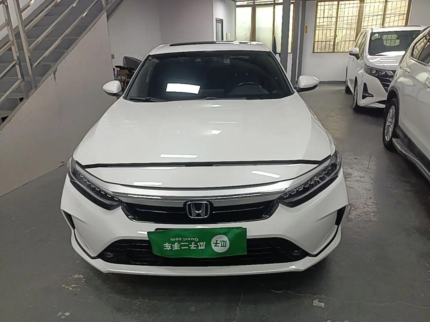 Honda Inspire 2022 260TURBO Elegant Edition — миниатюра 2
