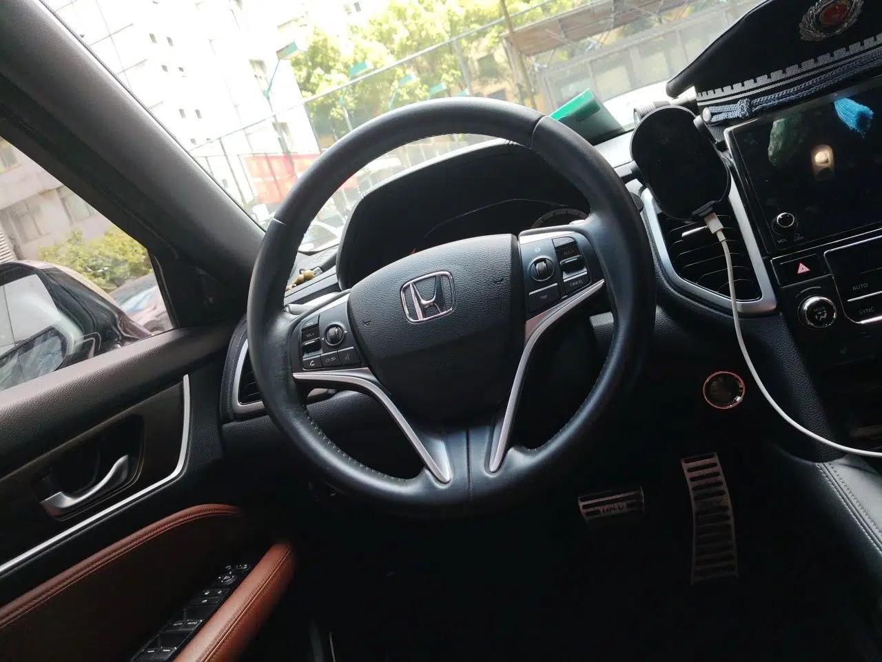 Honda UR-V 2017 370TURBO 2WD Prestige Edition China V — миниатюра 10