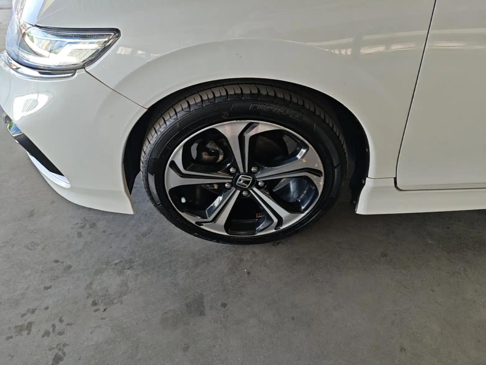 Honda Jade 2017 210 TURBO CVT Luxury Edition 5 Seats — миниатюра 10