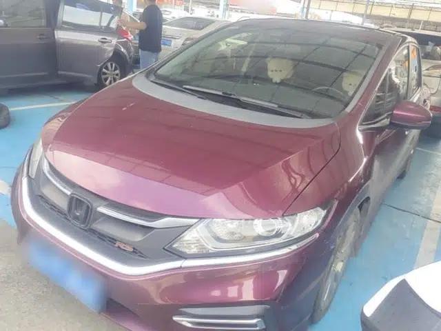 Honda Jade 2017 1.8L automatic Comfort version 5 seats
