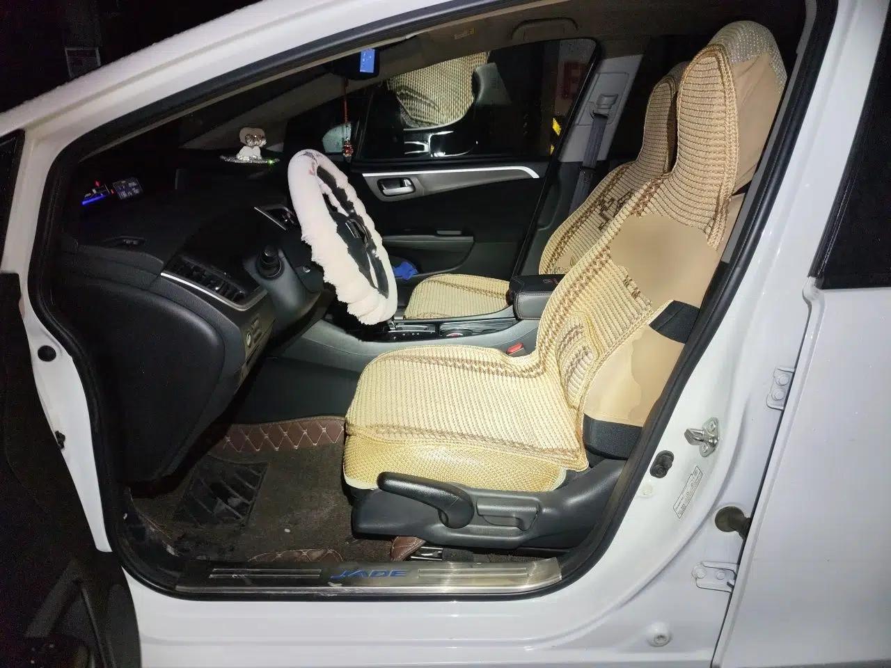 Honda Jade 2017 1.8L Automatic Classic Edition 5 seats — миниатюра 15