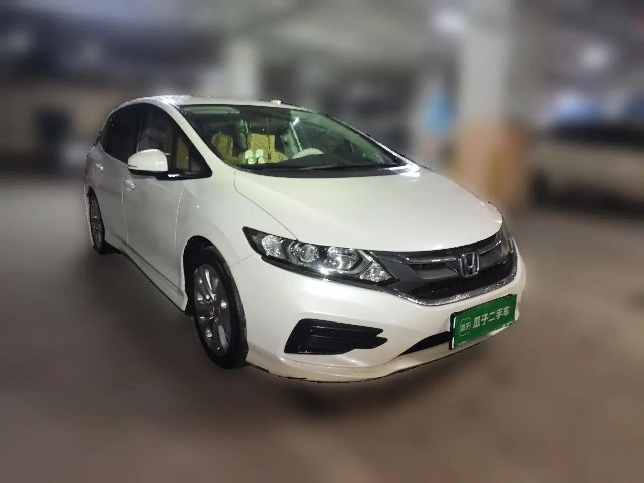 Honda Jade 2017 1.8L Automatic Classic Edition 5 seats — миниатюра 3