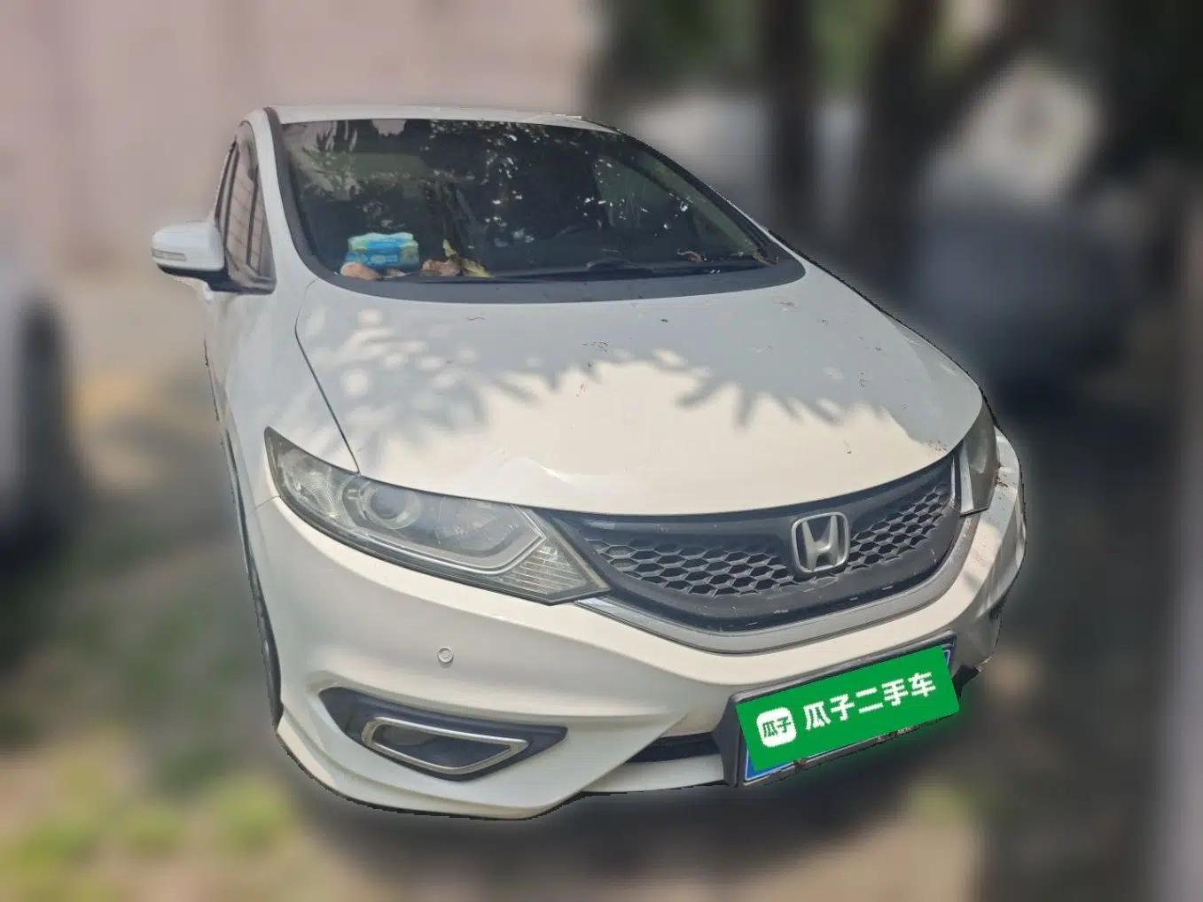 Honda Jade 2013 1.8L automatic Comfort version 5 seats — миниатюра 2