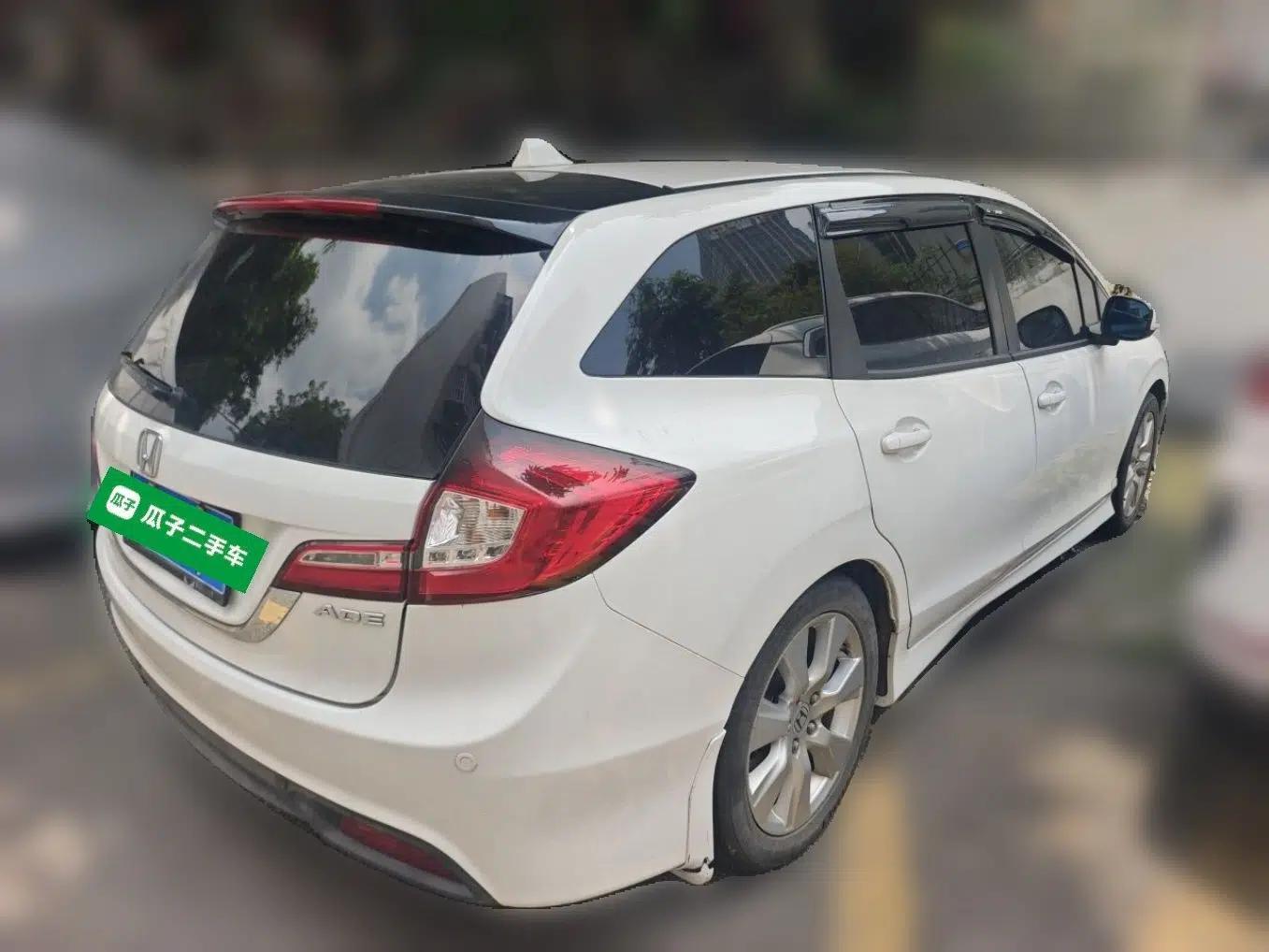 Honda Jade 2013 1.8L automatic Comfort version 5 seats — миниатюра 6