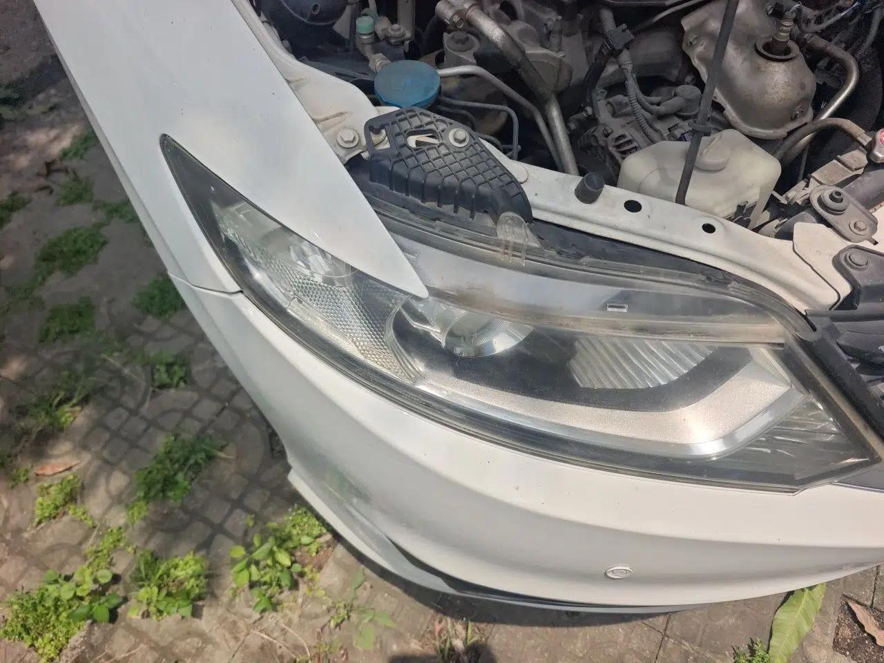 Honda Jade 2013 1.8L automatic Comfort version 5 seats — миниатюра 7
