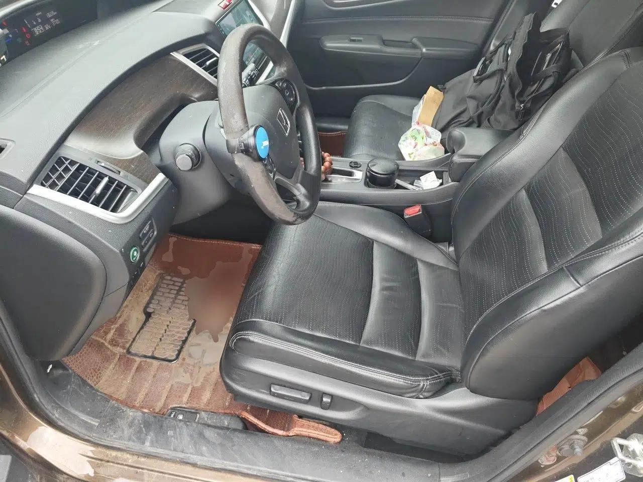 Honda Jade 2014 1.8L CVT Luxury Edition 5 seats — миниатюра 15