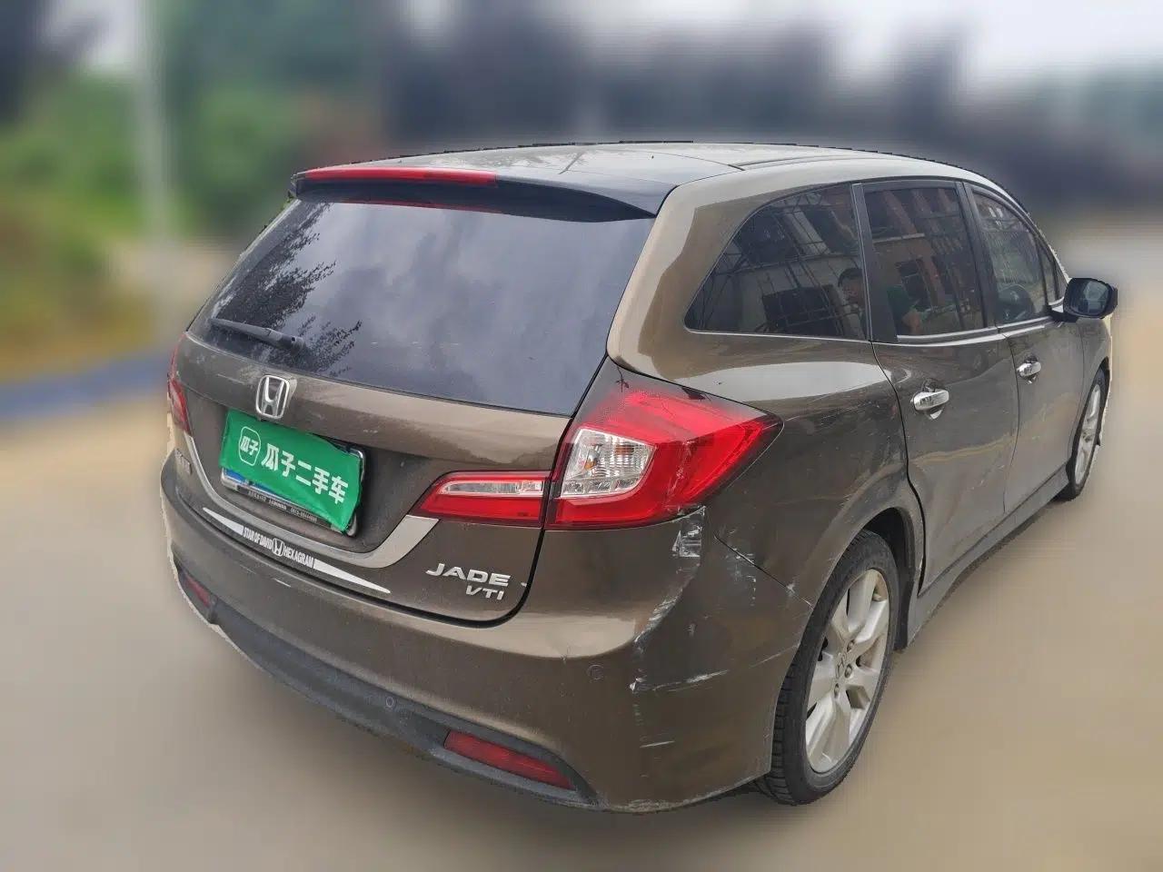 Honda Jade 2014 1.8L CVT Luxury Edition 5 seats — миниатюра 6