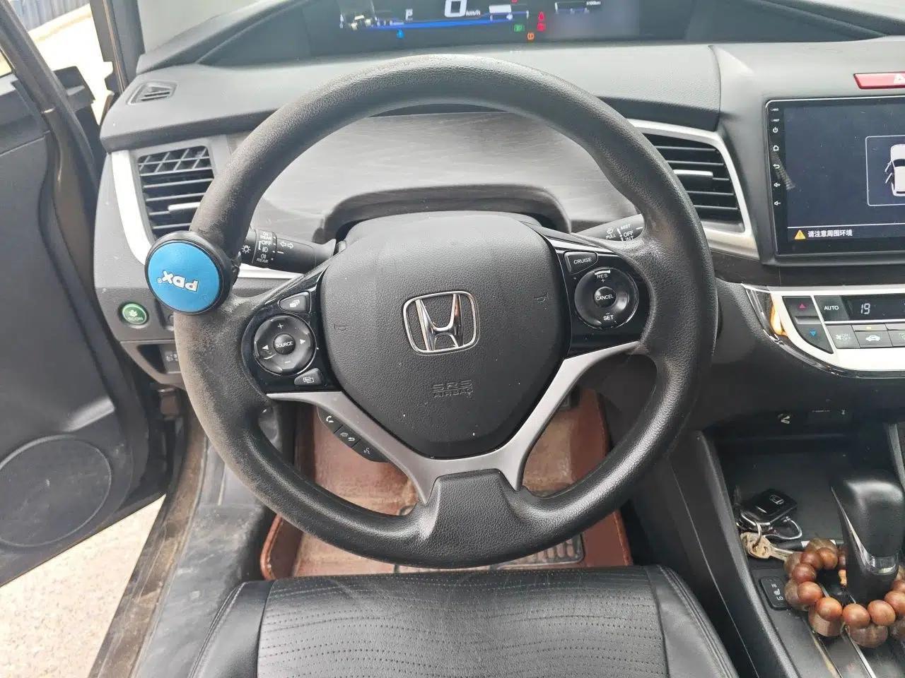 Honda Jade 2014 1.8L CVT Luxury Edition 5 seats — миниатюра 10