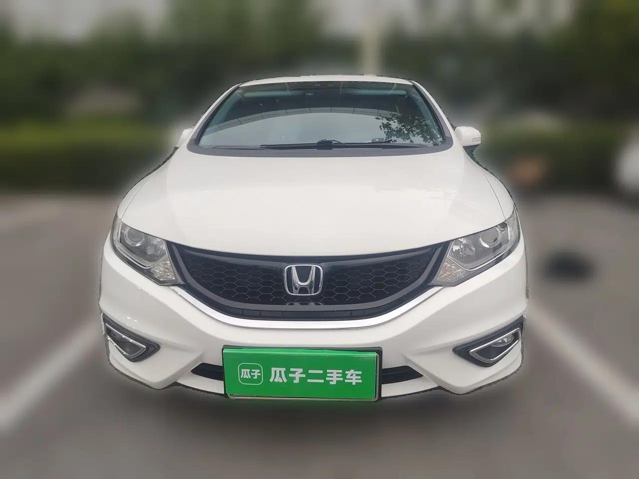 Honda Jade 2013 1.8L automatic Comfort version 5 seats — миниатюра 2