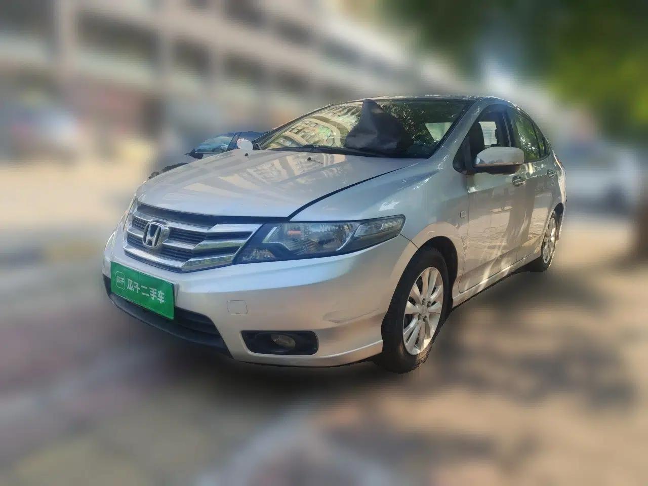 Honda City Classic 2012 1.5L manual Comfort version — миниатюра 1