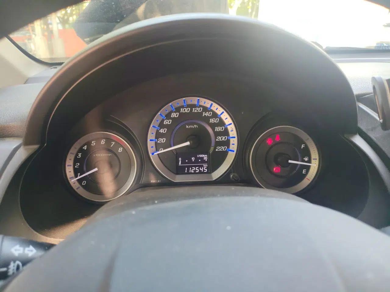 Honda City Classic 2012 1.5L manual Comfort version — миниатюра 11