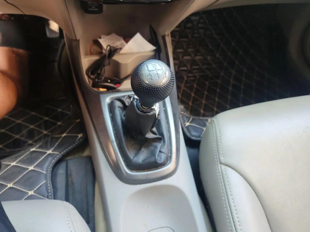 Honda City Classic 2012 1.5L manual Comfort version — миниатюра 14