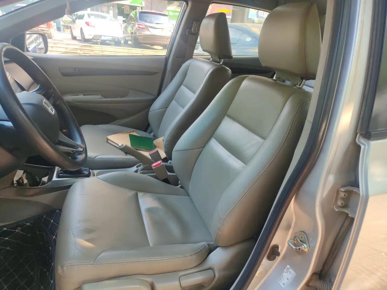 Honda City Classic 2012 1.5L manual Comfort version — миниатюра 15